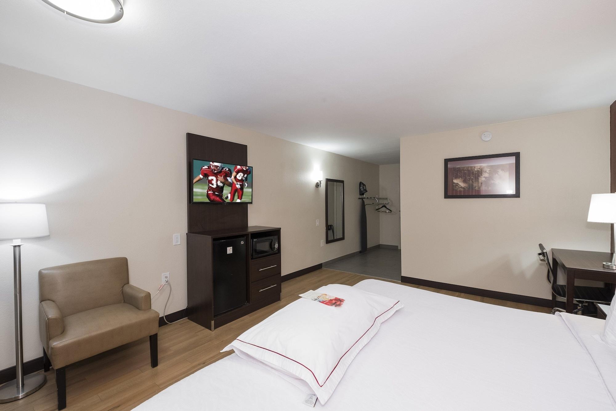 Red Roof Inn Plus+ Poughkeepsie Exterior foto